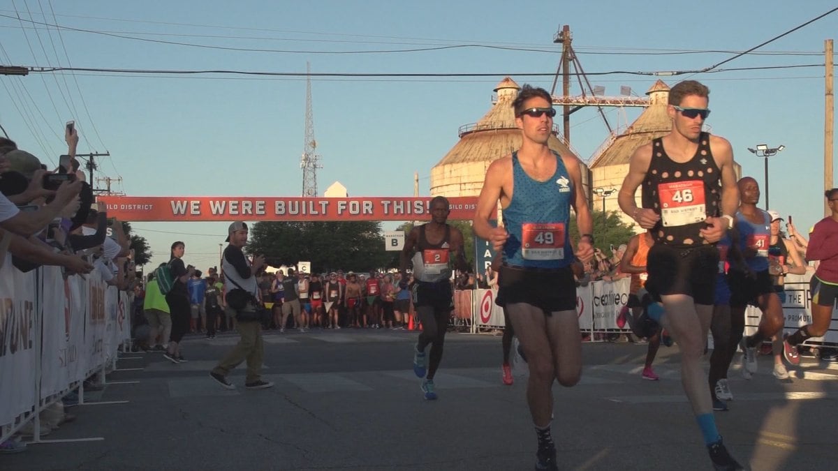 Waco Top runners take over city in firstever Silo District Marathon