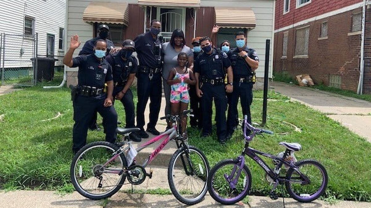 The officers of the Detroit Police Department’s second precinct arranged to get each girl a new...