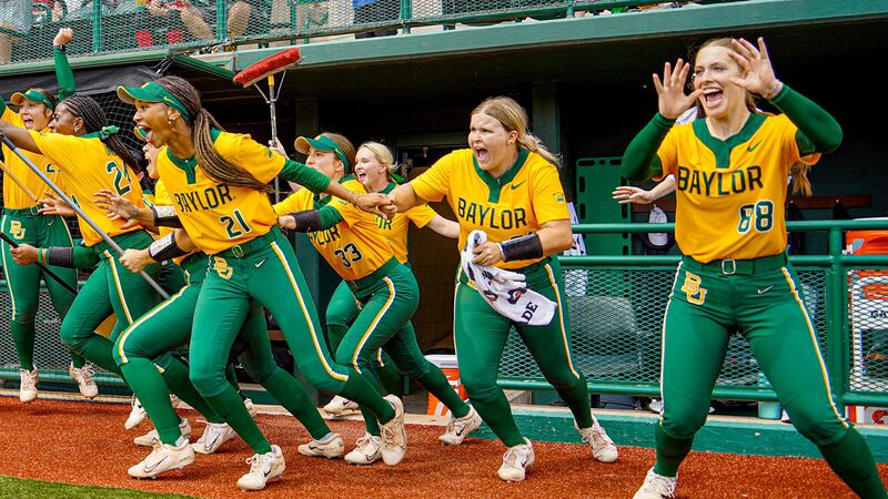 Baylor sweeps Texas on a 2-1 walk-off win.
