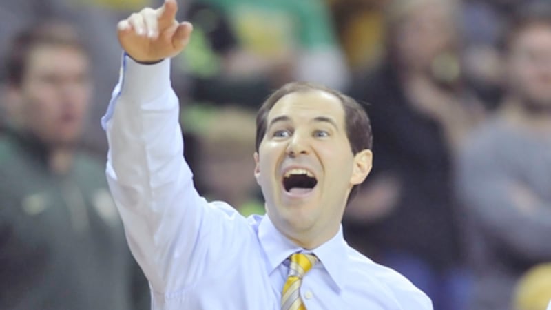 Baylor coach SCOTT DREW calls out directions to his players during the second half of an NCAA...