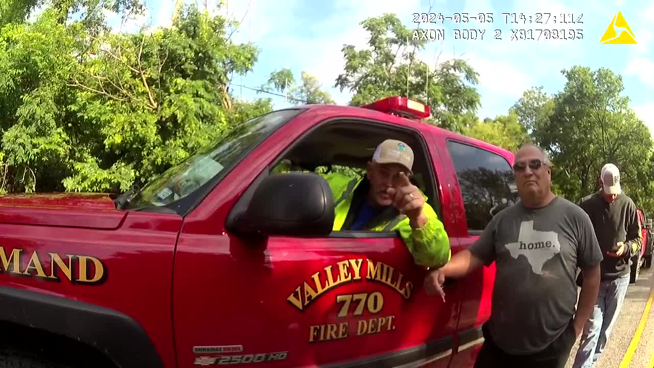 Body cam footage captured heated argument between Valley Mills police officer, volunteer fire chief on day of devastating flooding - Vimarsana News