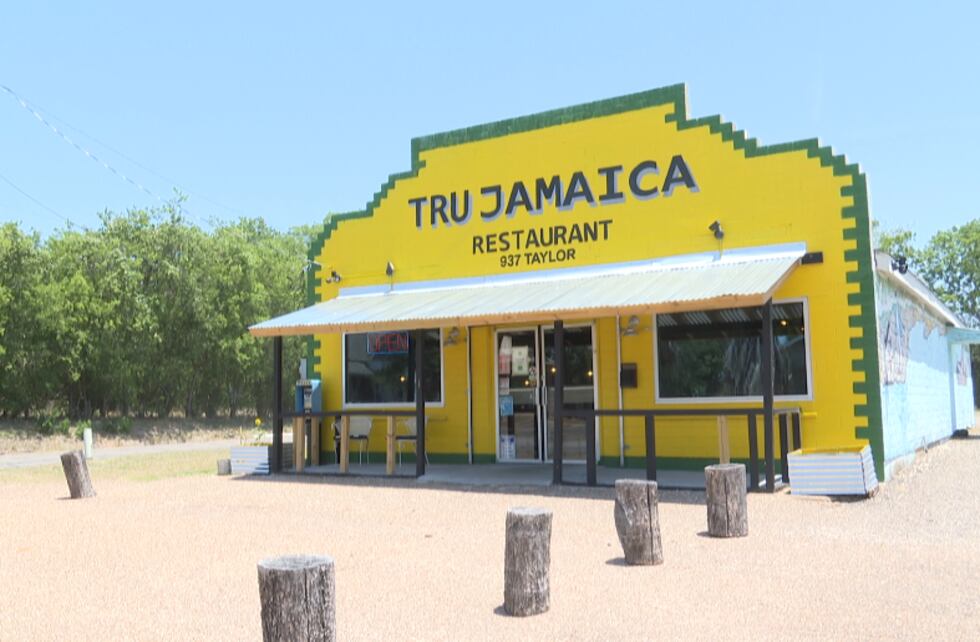 Tru Jamaica Restaurant in Waco