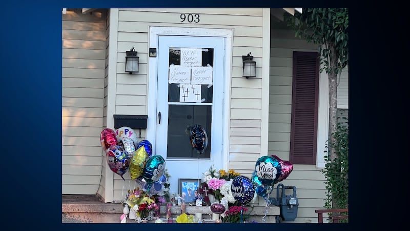 Monica Delgado Aviles, 38, and two of her children - 15-year-old Miguel Avila and 14-year-old...
